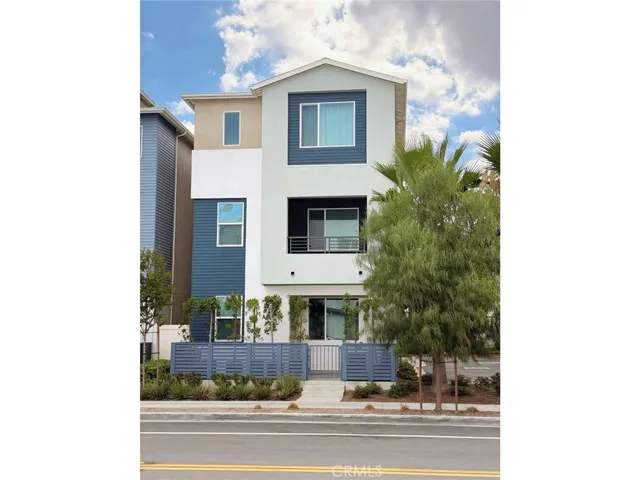 254 N Standard Avenue, Santa Ana, California 92701