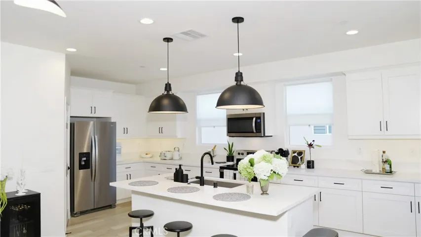 254 N Standard Avenue, Santa Ana, California 92701