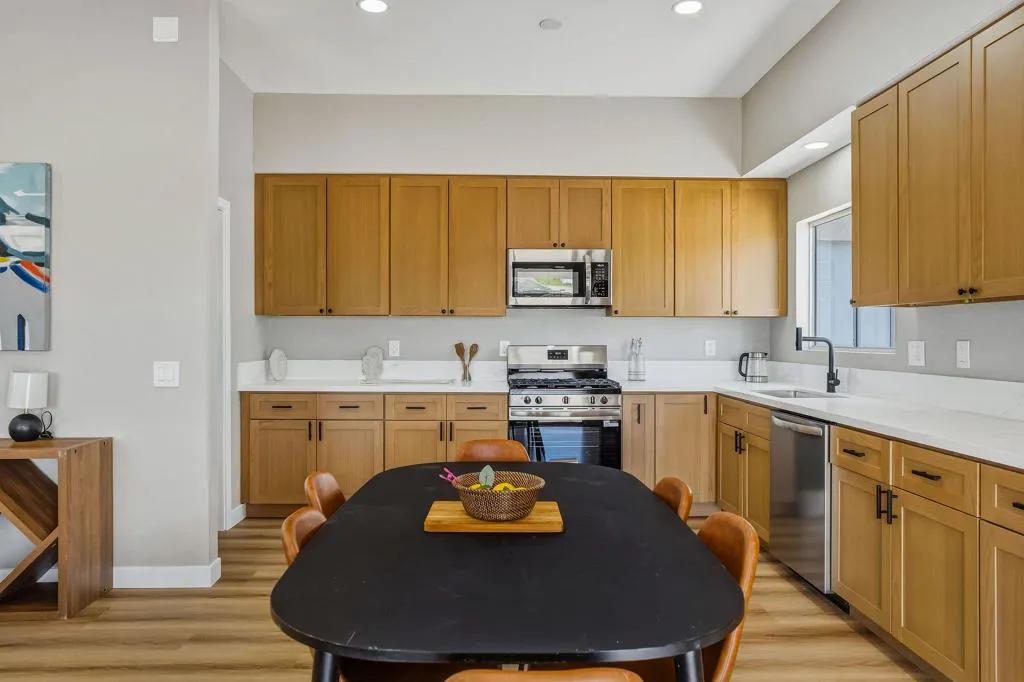8400annandaleavenue-13 8400annandaleavenue-13