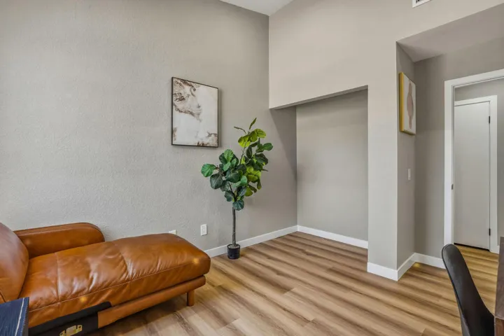 8400annandaleavenue-20