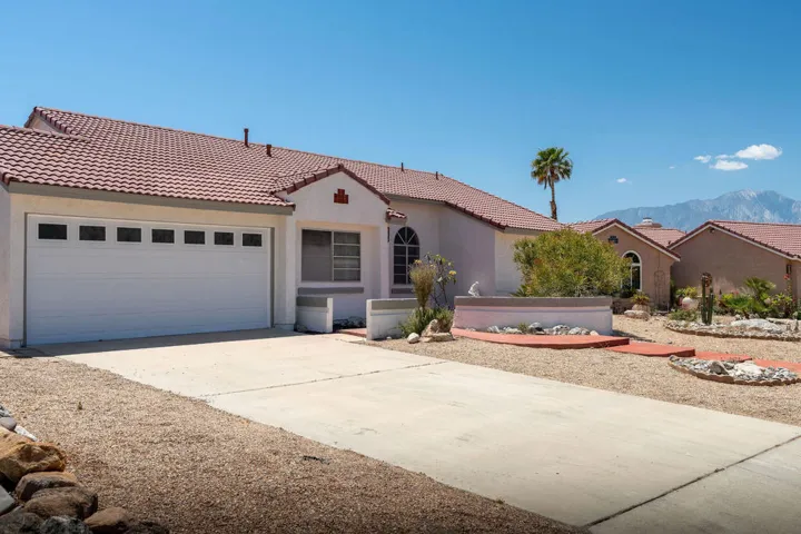 8400annandaleavenue-3
