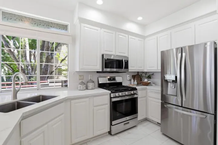 522 Porpoise Bay Terrace A, Sunnyvale, California 94089