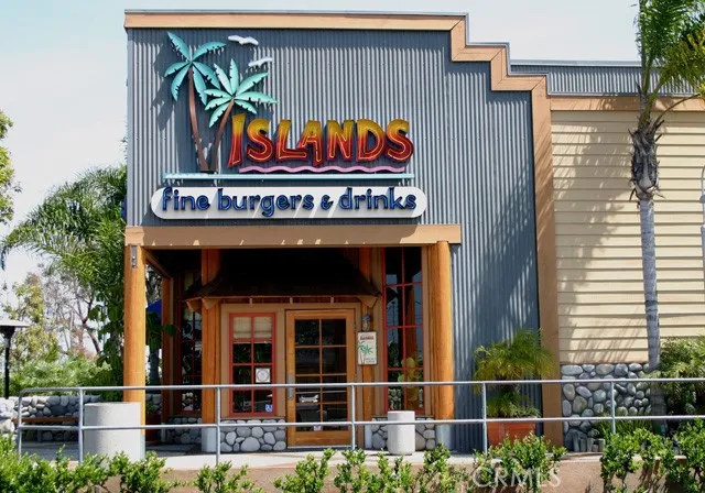 Islands featuring great burgers, delicious fries and more!
