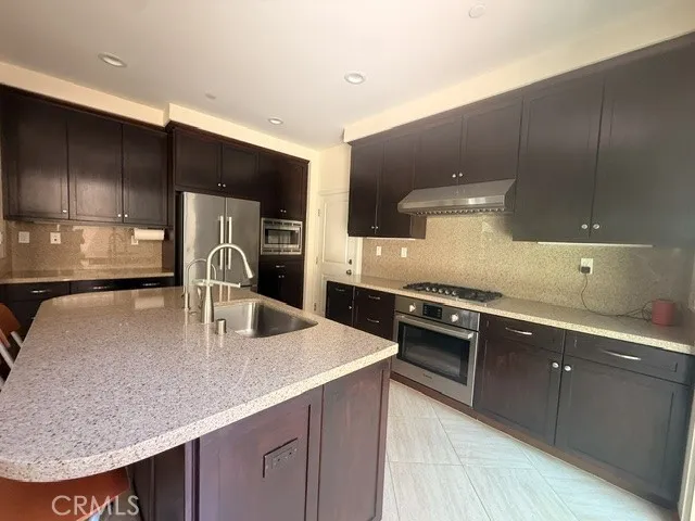 Ktichen equip with applicance included refrigerator