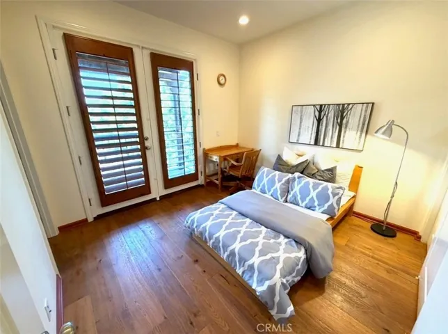 2ndlyl bedroom ensuite with own bath