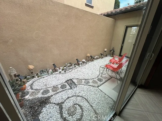 easy maintain courtyard