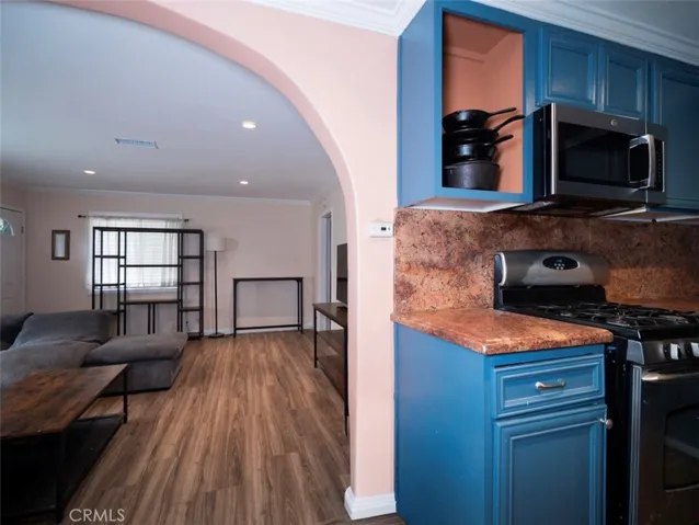12 Hickock, Carson, California 90745