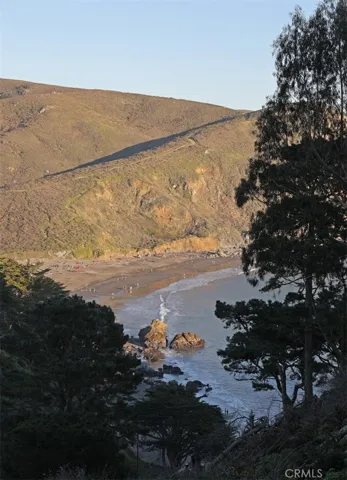 Afternoon cove view and Wobbly Rock
