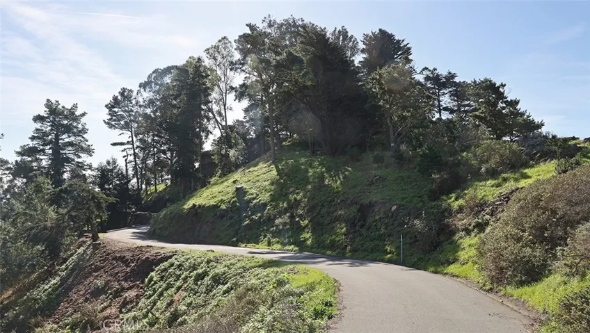 Approach to site on Charlottes Way
