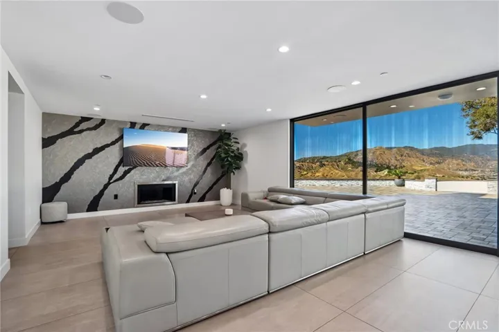 13042 Jolette Avenue, Granada Hills, California 91344
