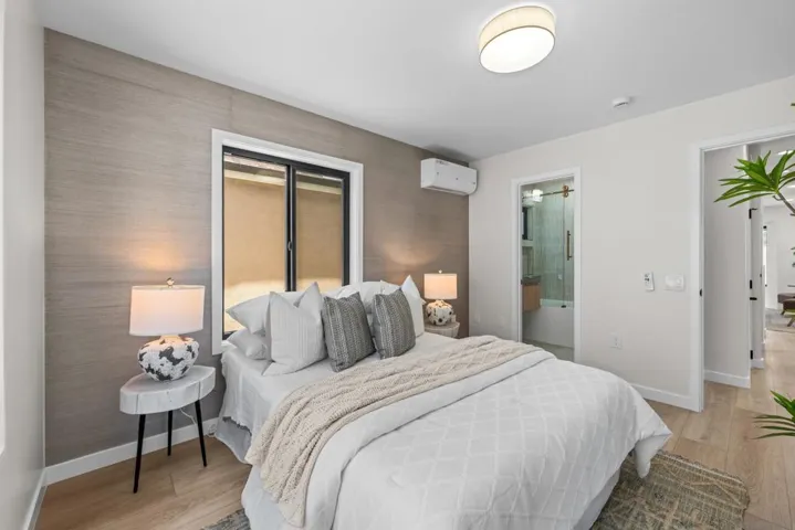 3721 Strandway, San Diego, California 92109