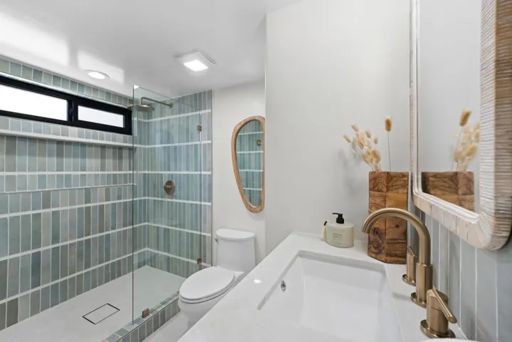 3721 Strandway, San Diego, California 92109