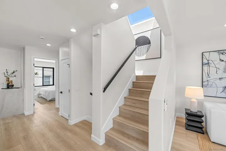 3721 Strandway, San Diego, California 92109