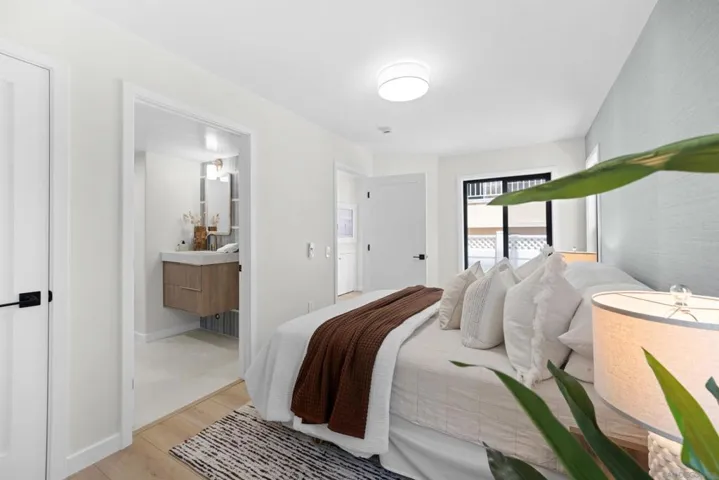 3721 Strandway, San Diego, California 92109
