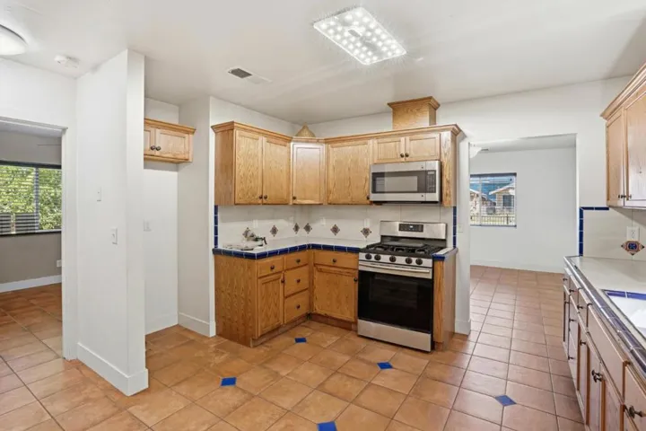 3870 E Nevada Avenue, Fresno, California 93702