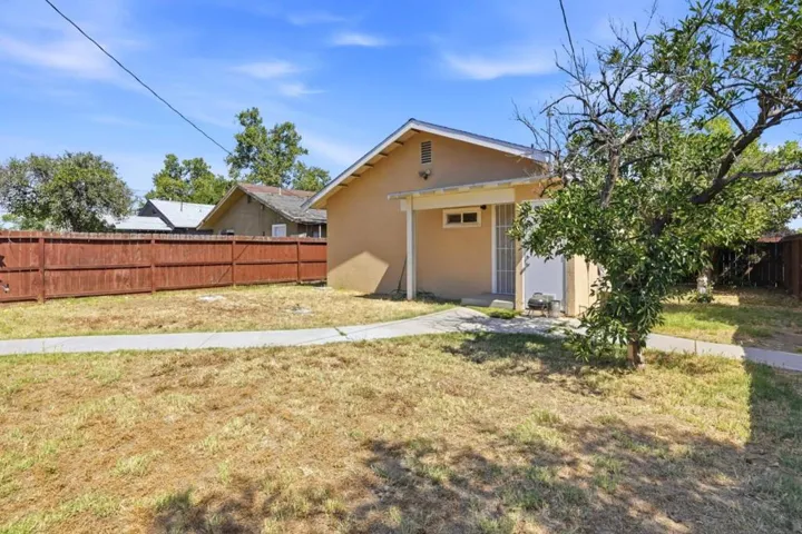 3870 E Nevada Avenue, Fresno, California 93702