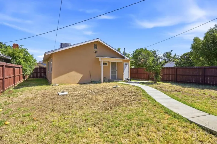 3870 E Nevada Avenue, Fresno, California 93702