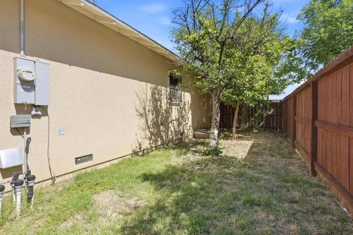 3870 E Nevada Avenue, Fresno, California 93702