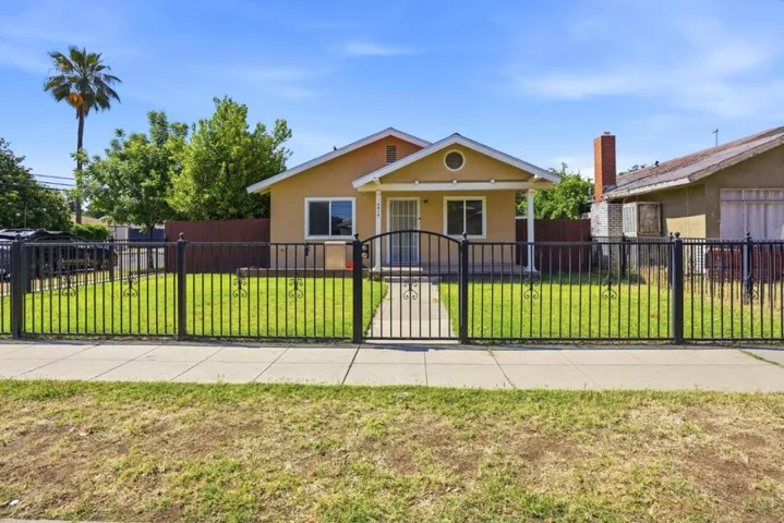 3870 E Nevada Avenue, Fresno, California 93702