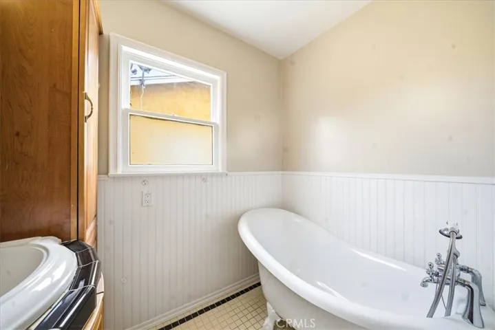 6481 Dos Rios, Downey, California 90240