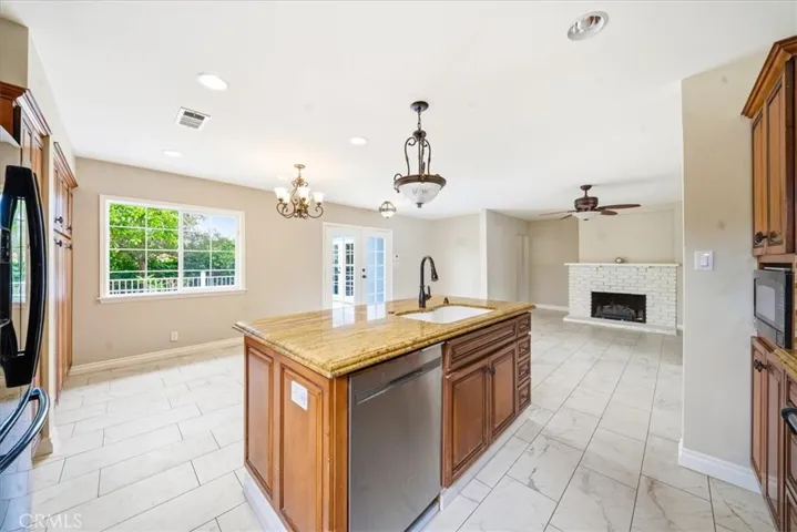 6481 Dos Rios, Downey, California 90240