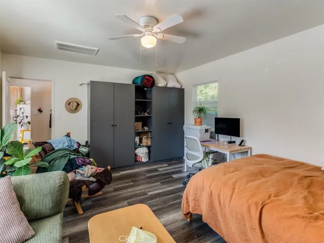 1420 B Studio