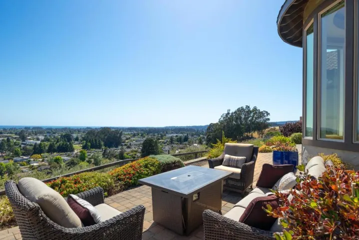 3660 Tiffani Court, Santa Cruz, California 95065