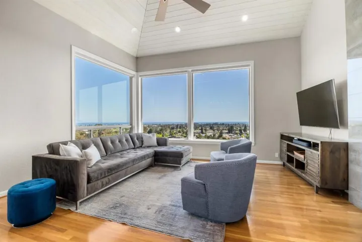 3660 Tiffani Court, Santa Cruz, California 95065