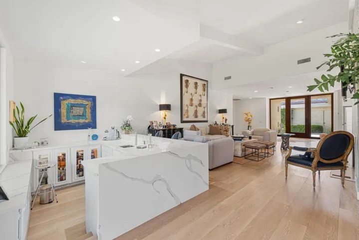 WET BAR