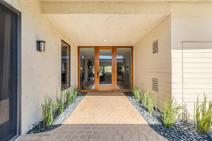CUSTOM FRONT DOOR