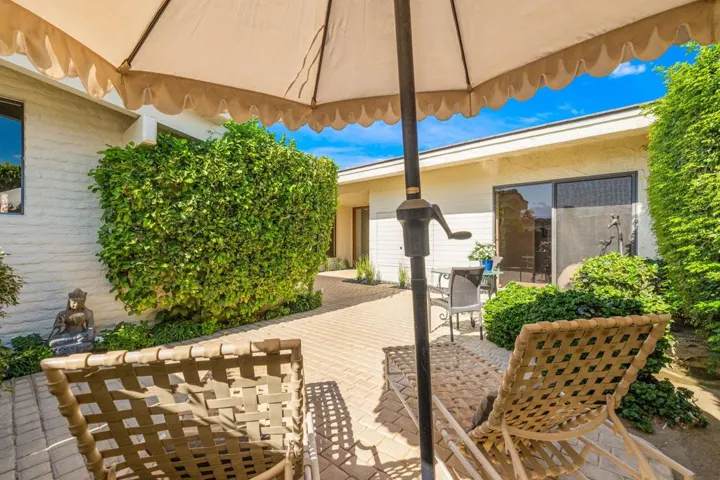 FRONT COURTYARD