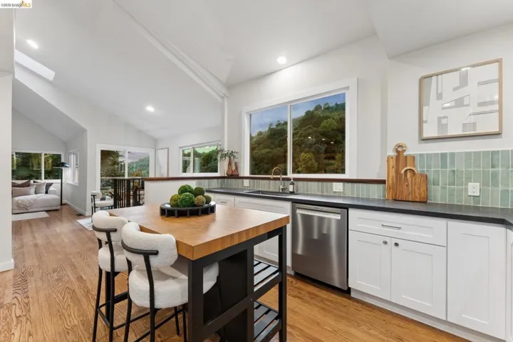 1053 Rispin Dr, Berkeley, California 94705