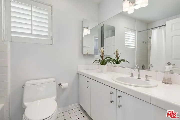10608 Wilkins Avenue 303, Los Angeles, California 90024
