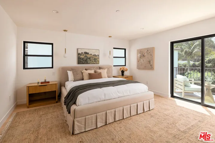 4323 Gentry Avenue, Studio City, California 91604