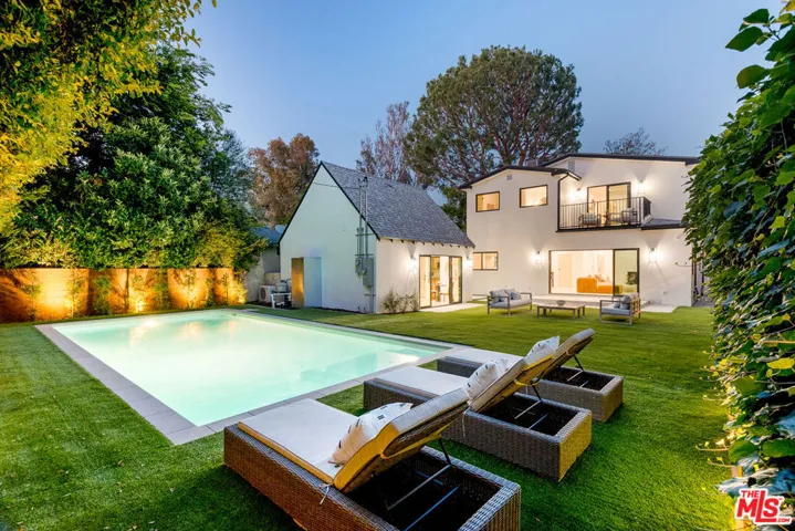 4323 Gentry Avenue, Studio City, California 91604