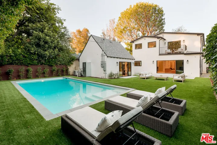 4323 Gentry Avenue, Studio City, California 91604