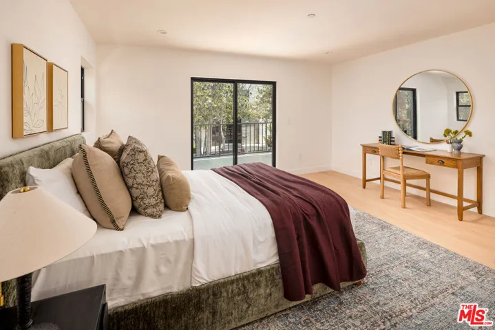 4323 Gentry Avenue, Studio City, California 91604