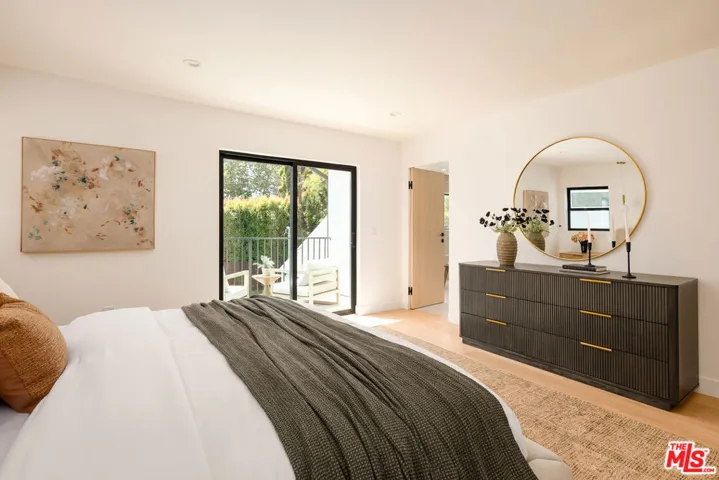 4323 Gentry Avenue, Studio City, California 91604