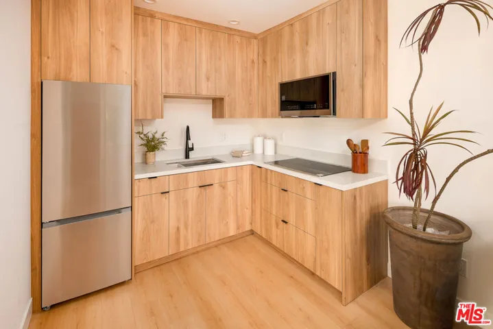 4323 Gentry Avenue, Studio City, California 91604