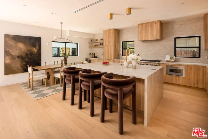 4323 Gentry Avenue, Studio City, California 91604