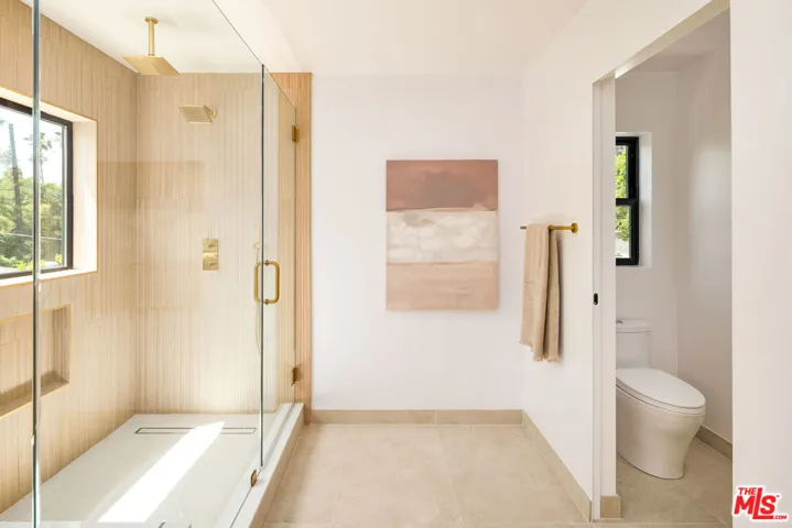 4323 Gentry Avenue, Studio City, California 91604