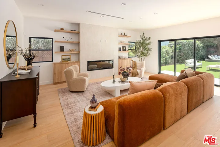 4323 Gentry Avenue, Studio City, California 91604