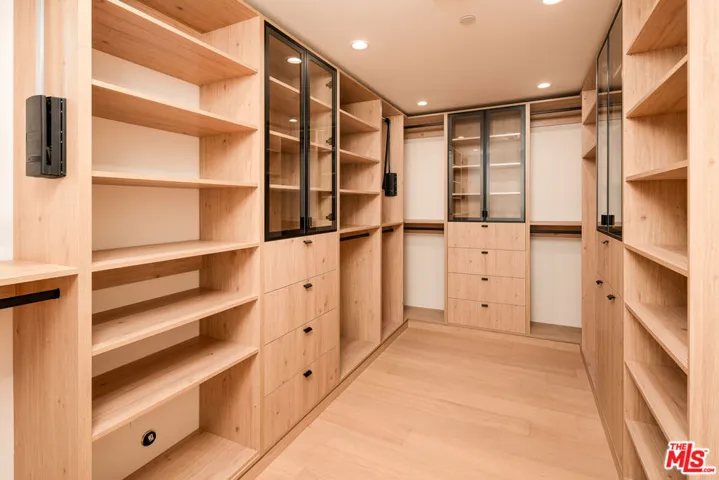 4323 Gentry Avenue, Studio City, California 91604