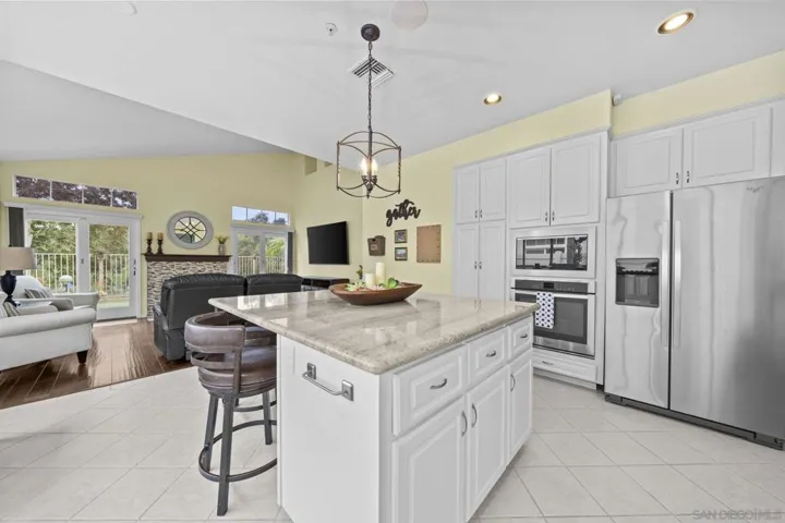 2317 Canyon View Gln, Escondido, California 92026