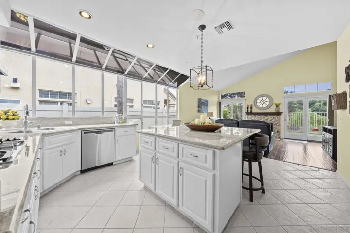 2317 Canyon View Gln, Escondido, California 92026