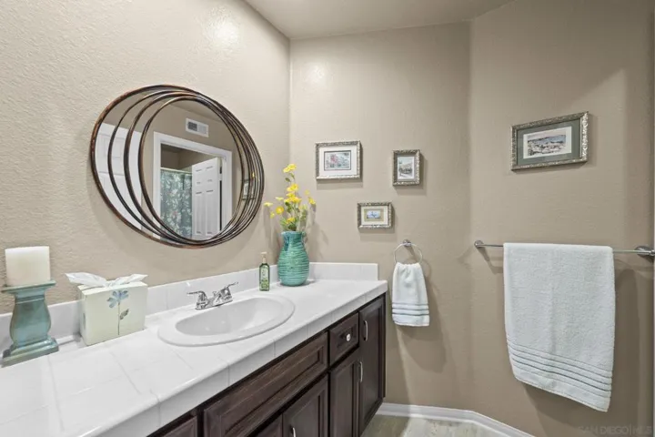 2317 Canyon View Gln, Escondido, California 92026