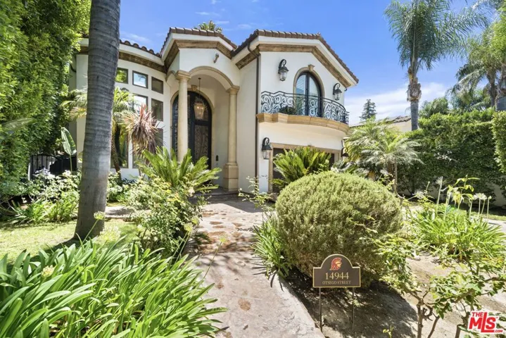 14944 Otsego Street, Sherman Oaks, California 91403
