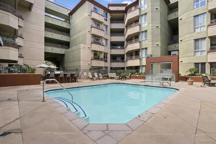 Swimming Pool/Hot Tub/Sauna