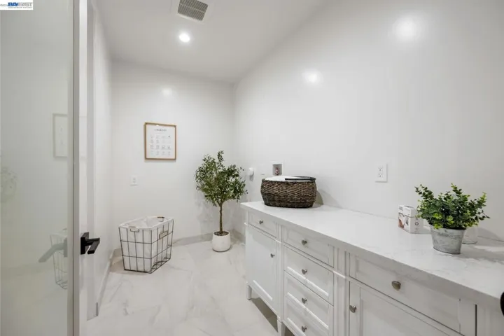 5883 Margarido Dr, Oakland, California 94618