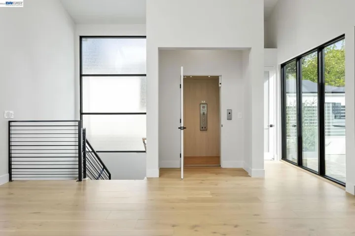 5883 Margarido Dr, Oakland, California 94618